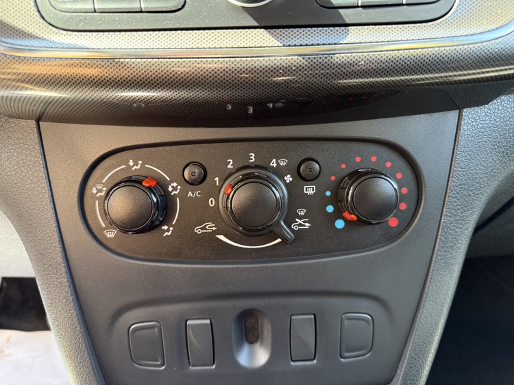 Dacia Sandero Stepway TCE 90cv GASOLINA foto 23
