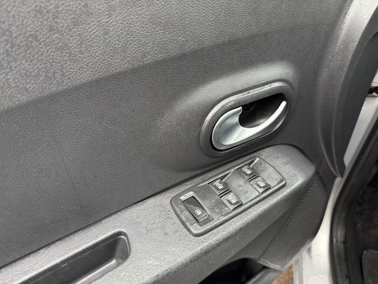 Dacia Lodgy Stepway Comfort TCe 7Pl GPF foto 9