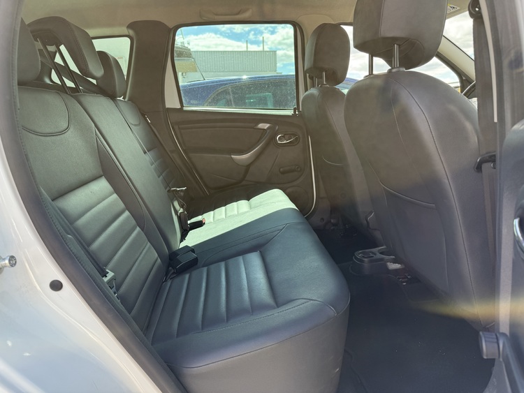 Dacia Duster Laureate TCE 4X2 EU6 foto 16