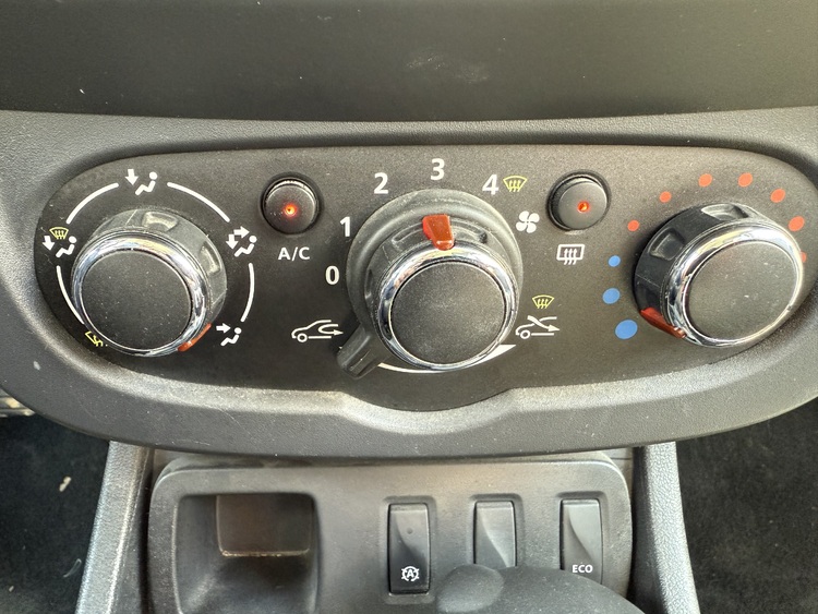 Dacia Duster Laureate TCE 4X2 EU6 foto 23