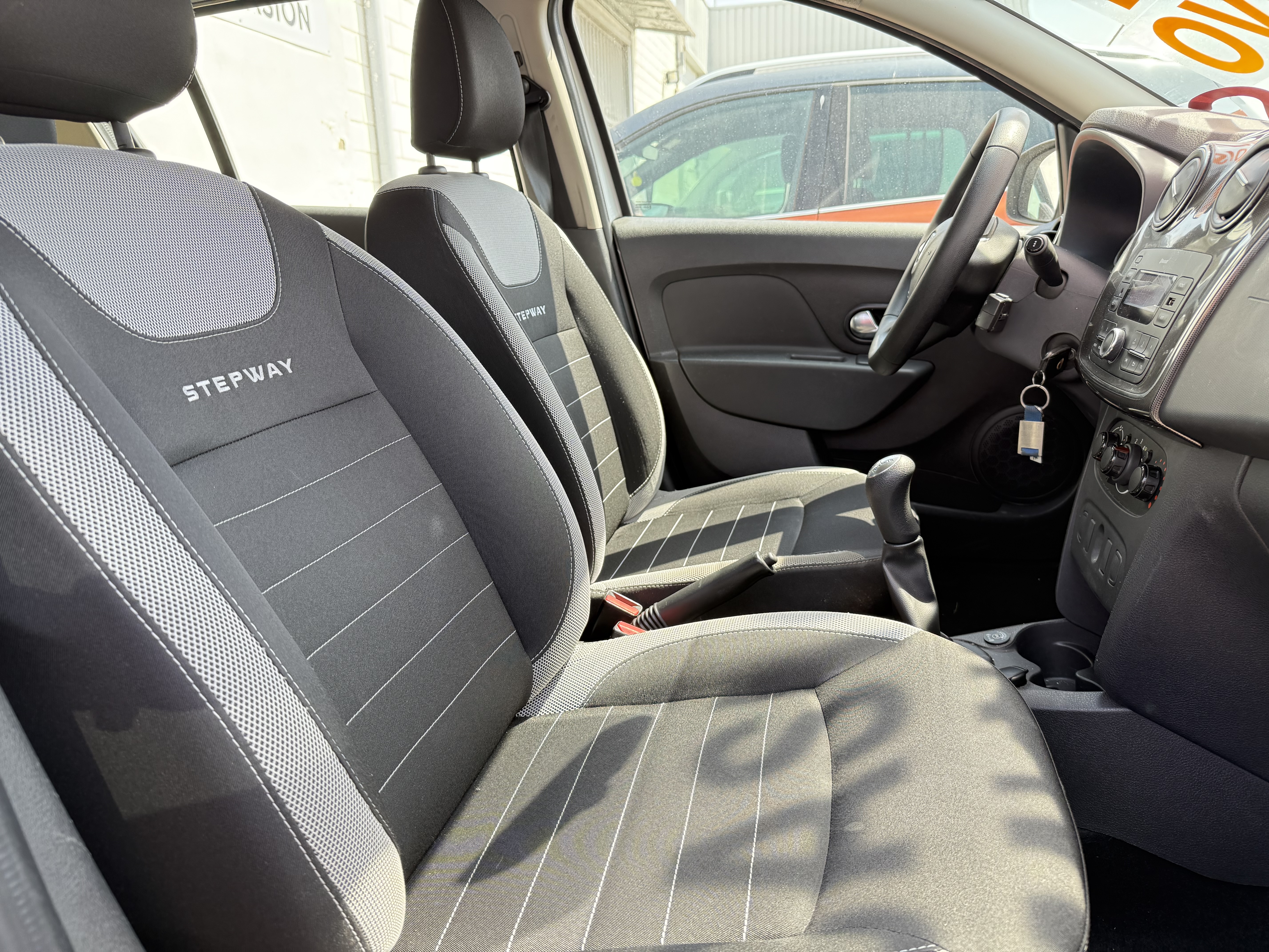 Dacia Sandero Stepway Essential TCE GLP foto 15