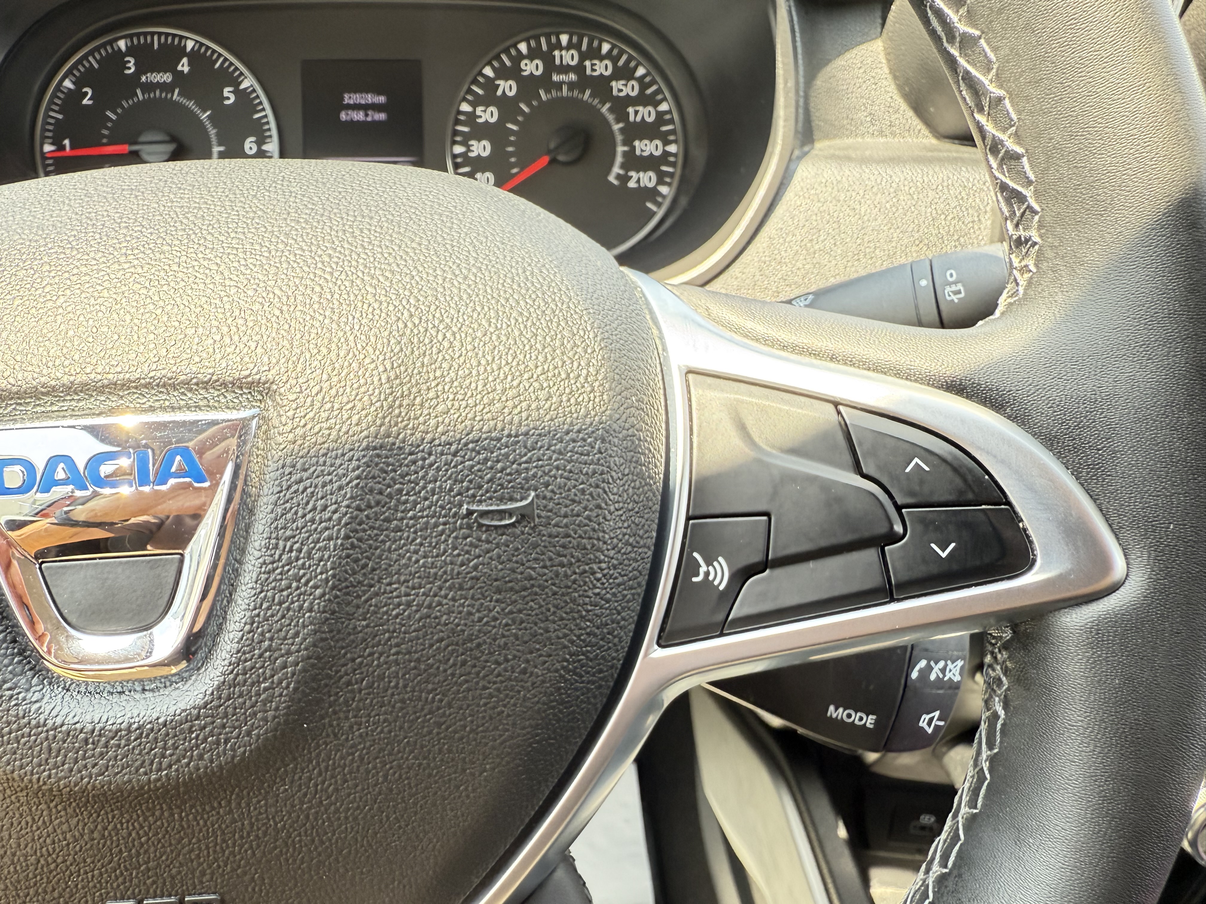 Dacia Duster Prestige TCE 4X2 EDC - AUTOMATICO - foto 25