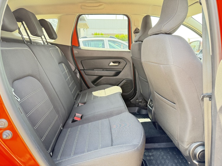 Dacia Duster  Prestige TCE 4X2 EDC - AUTOMATICO - foto 19