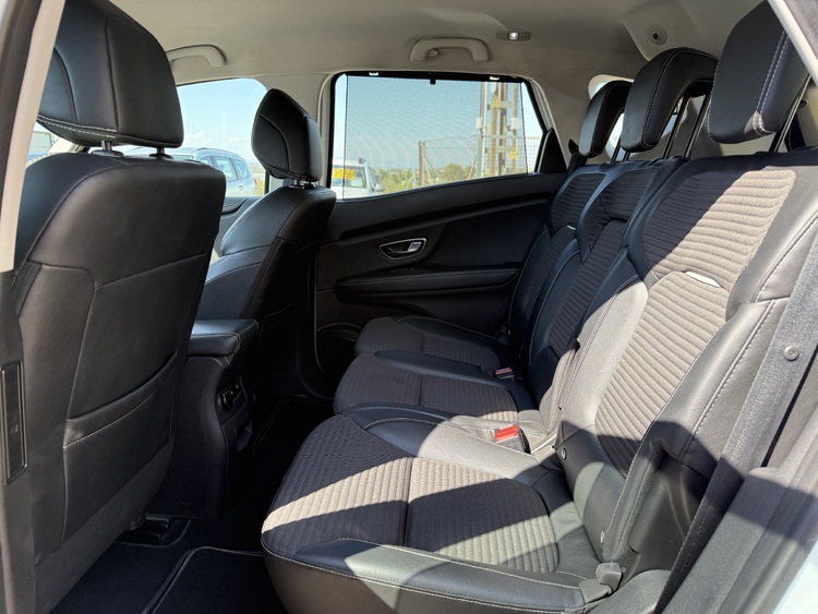 Renault Scenic Zen Blue dCi 150cv AUTOMATICO foto 8