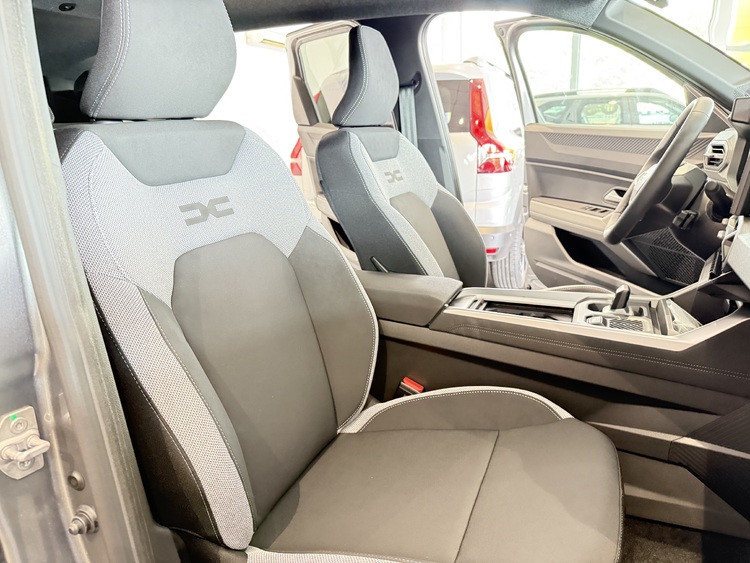 Dacia BIGSTER Journey HYBRID 4x2 foto 14