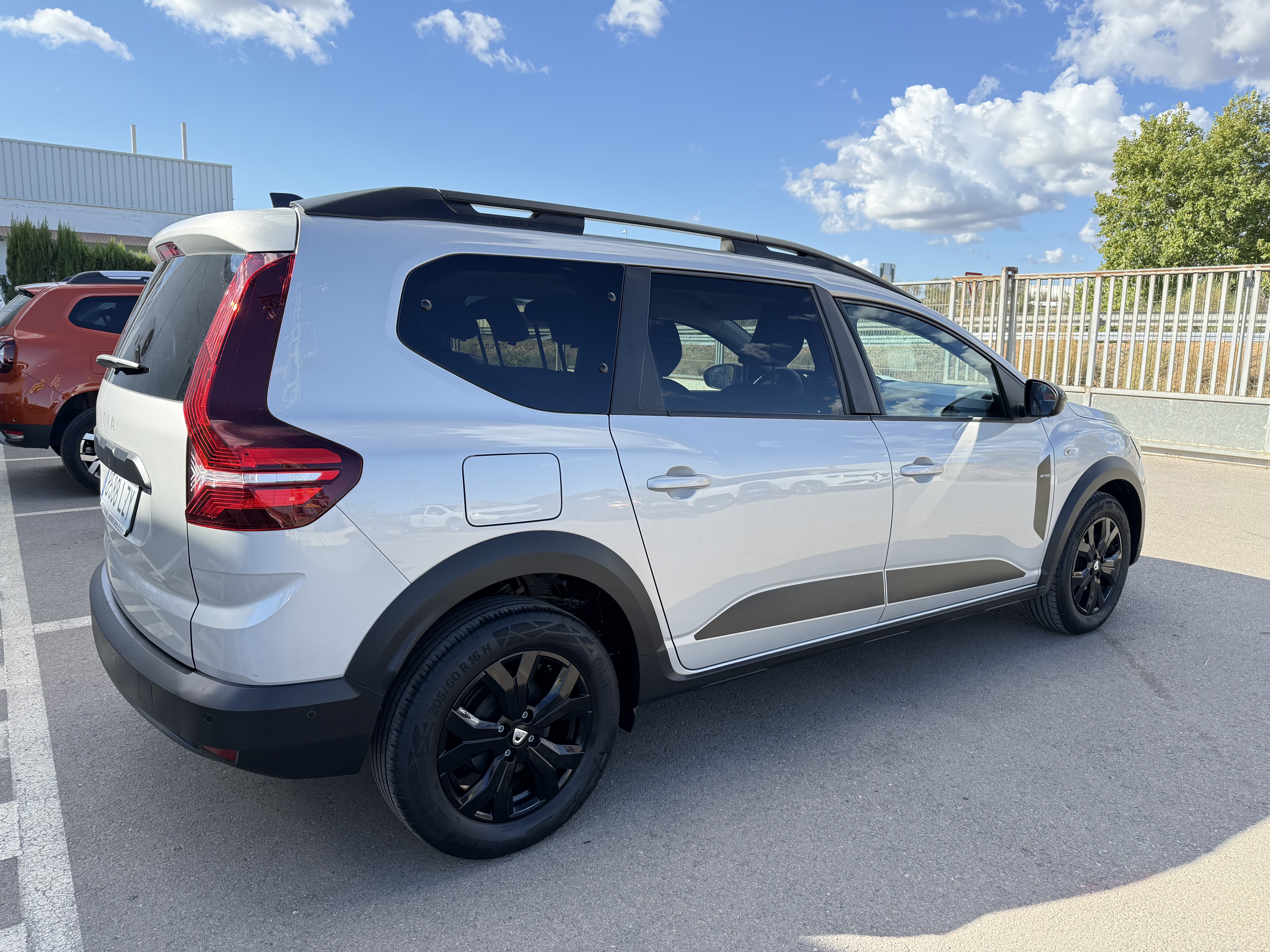 Dacia Jogger S.L Extreme TCe 7 plazas 110 cv. GASOLINA foto 4