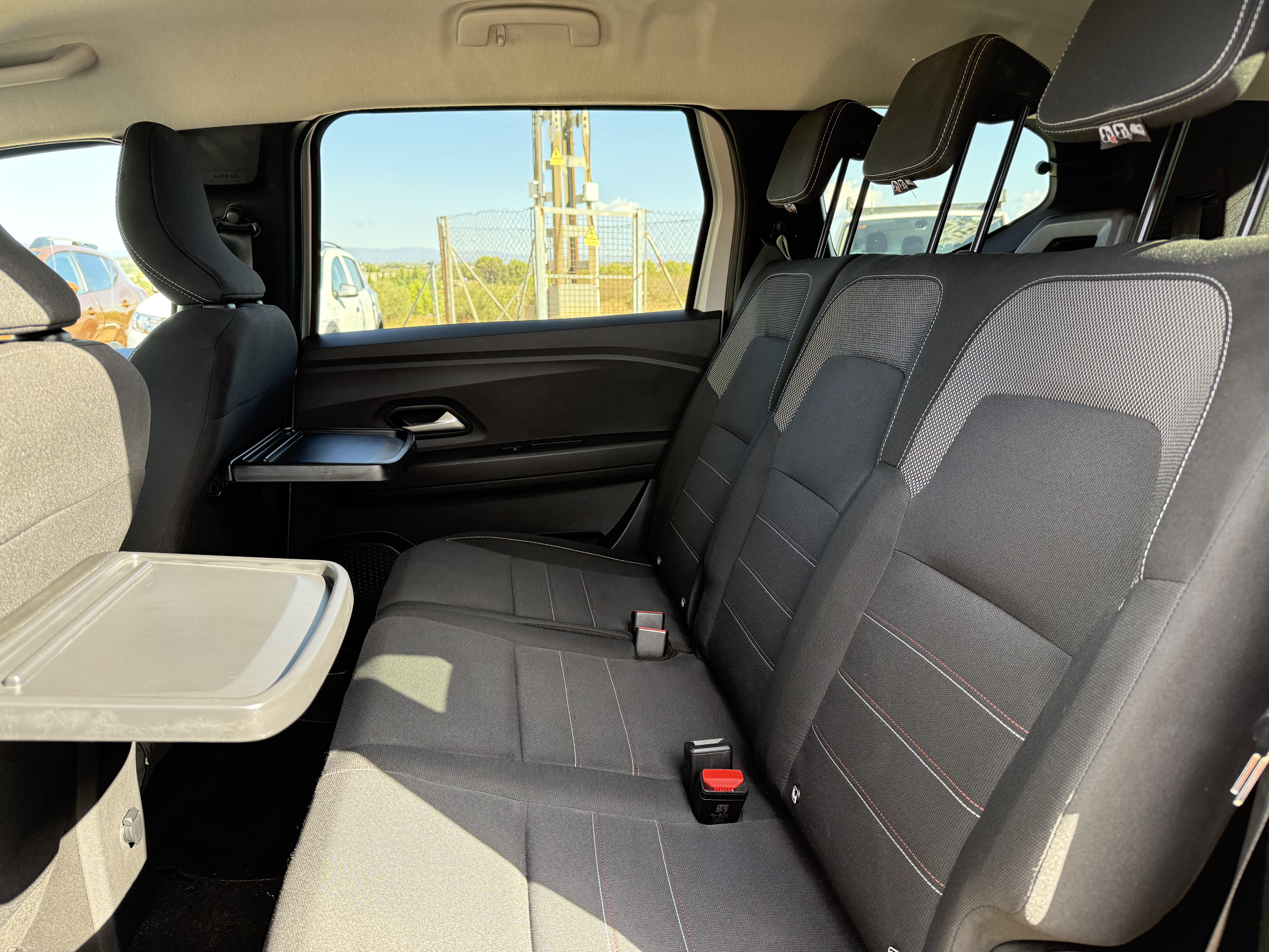 Dacia Jogger S.L Extreme TCe 7 plazas 110 cv. GASOLINA foto 12