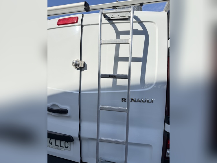 Renault Trafic Furgón 29 L2H1 Energy BluedCi 120cv. foto 8