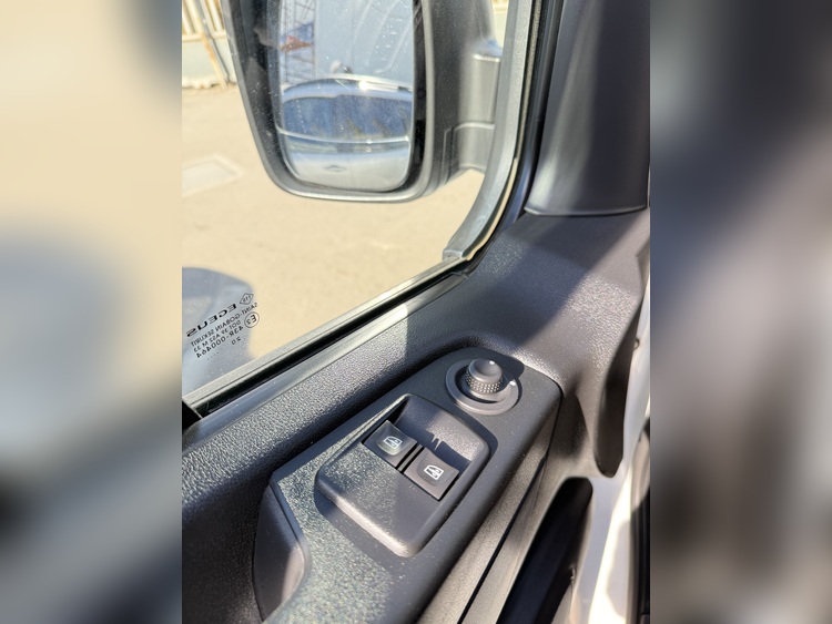 Renault Trafic Furgón 29 L2H1 Energy BluedCi 120cv. foto 20