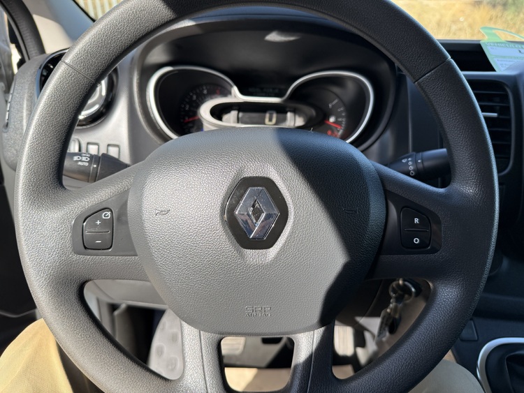 Renault Trafic Furgón 29 L2H1 Energy BluedCi 120cv. foto 22