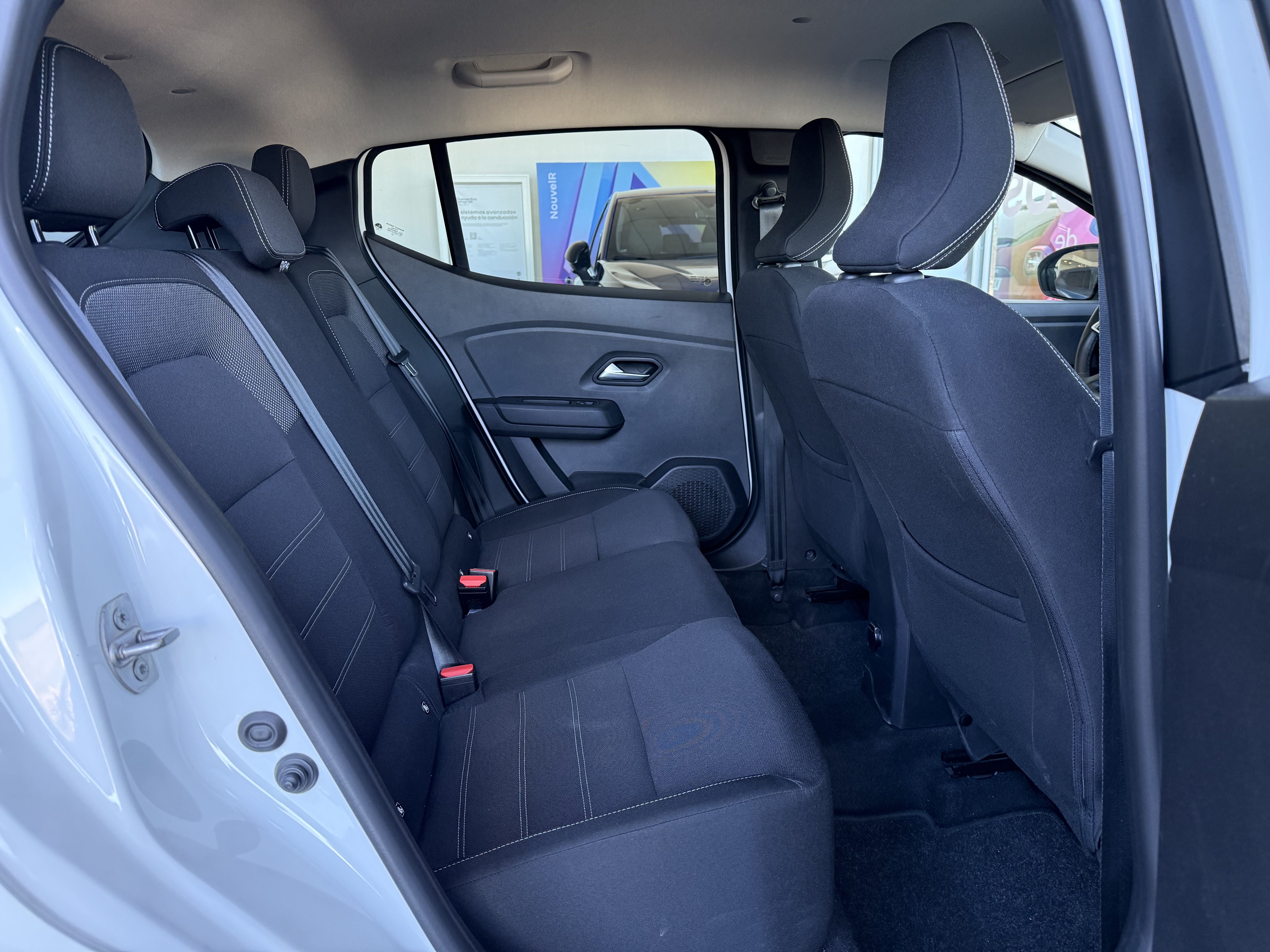 Dacia Sandero Comfort ECOG 100cv miniatura 7