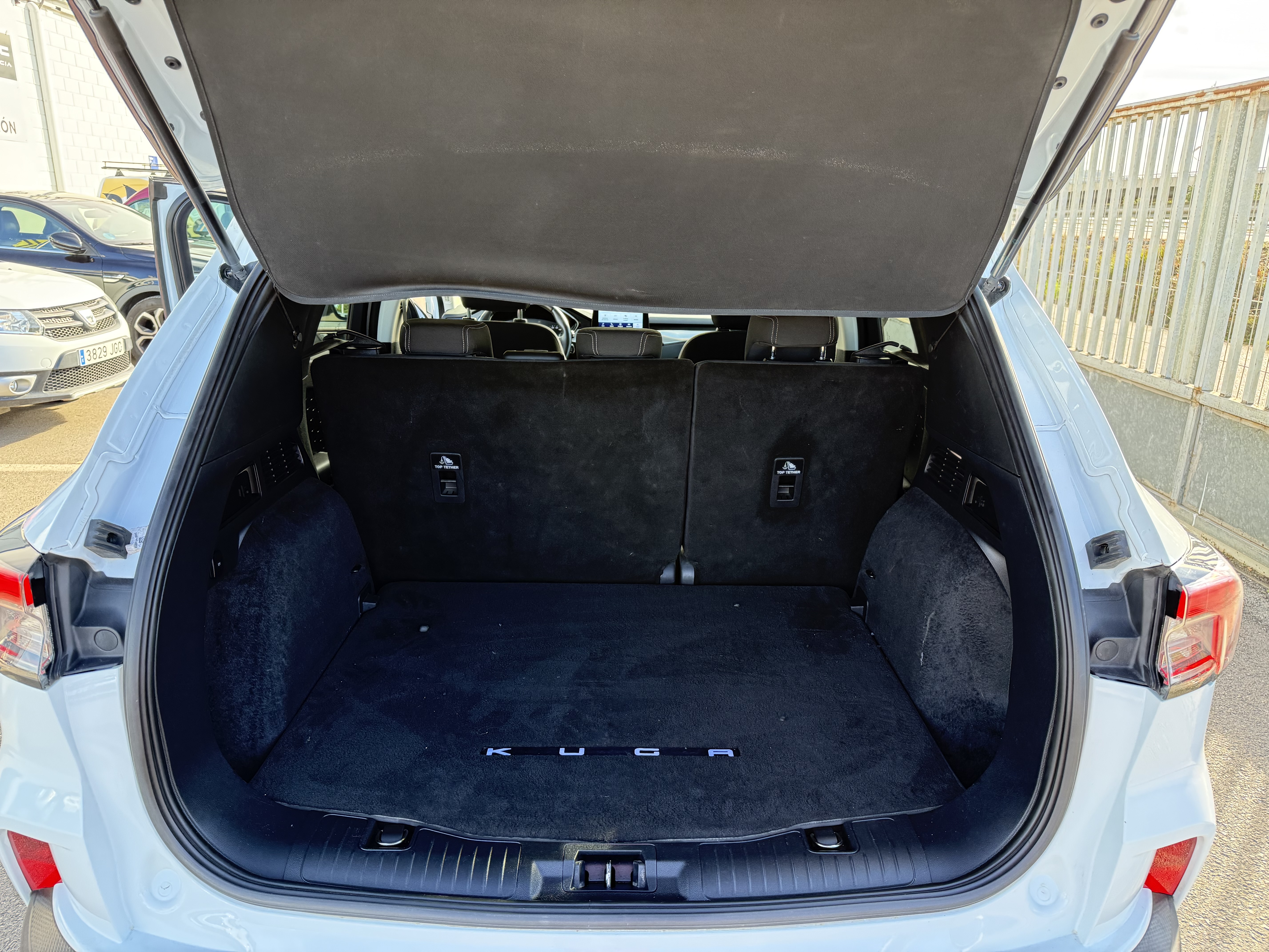 Ford Kuga Titanium 1.5 EcoBoost 150 cv. DIESEL miniatura 5