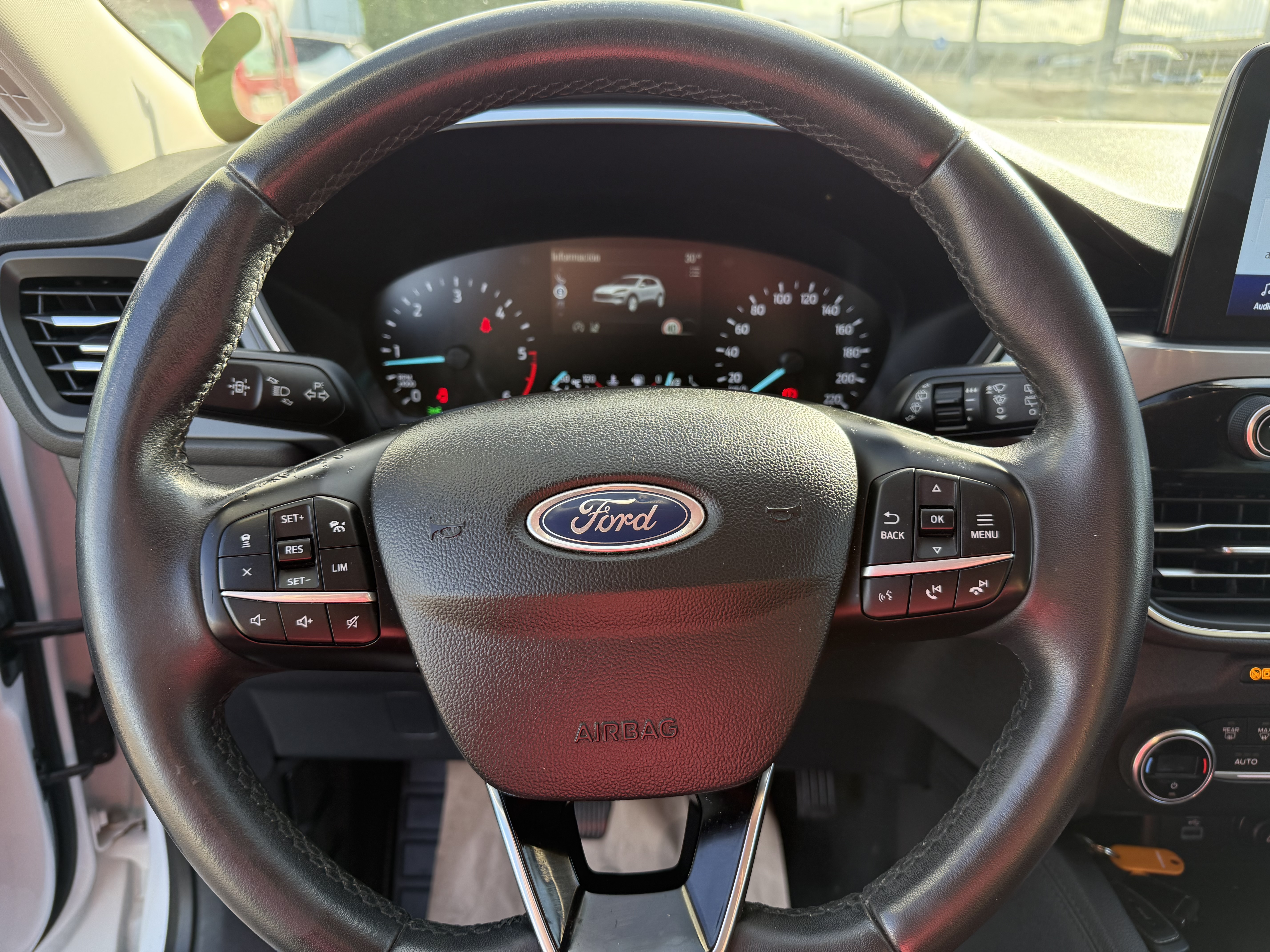 Ford Kuga Titanium 1.5 EcoBoost 150 cv. DIESEL foto 11