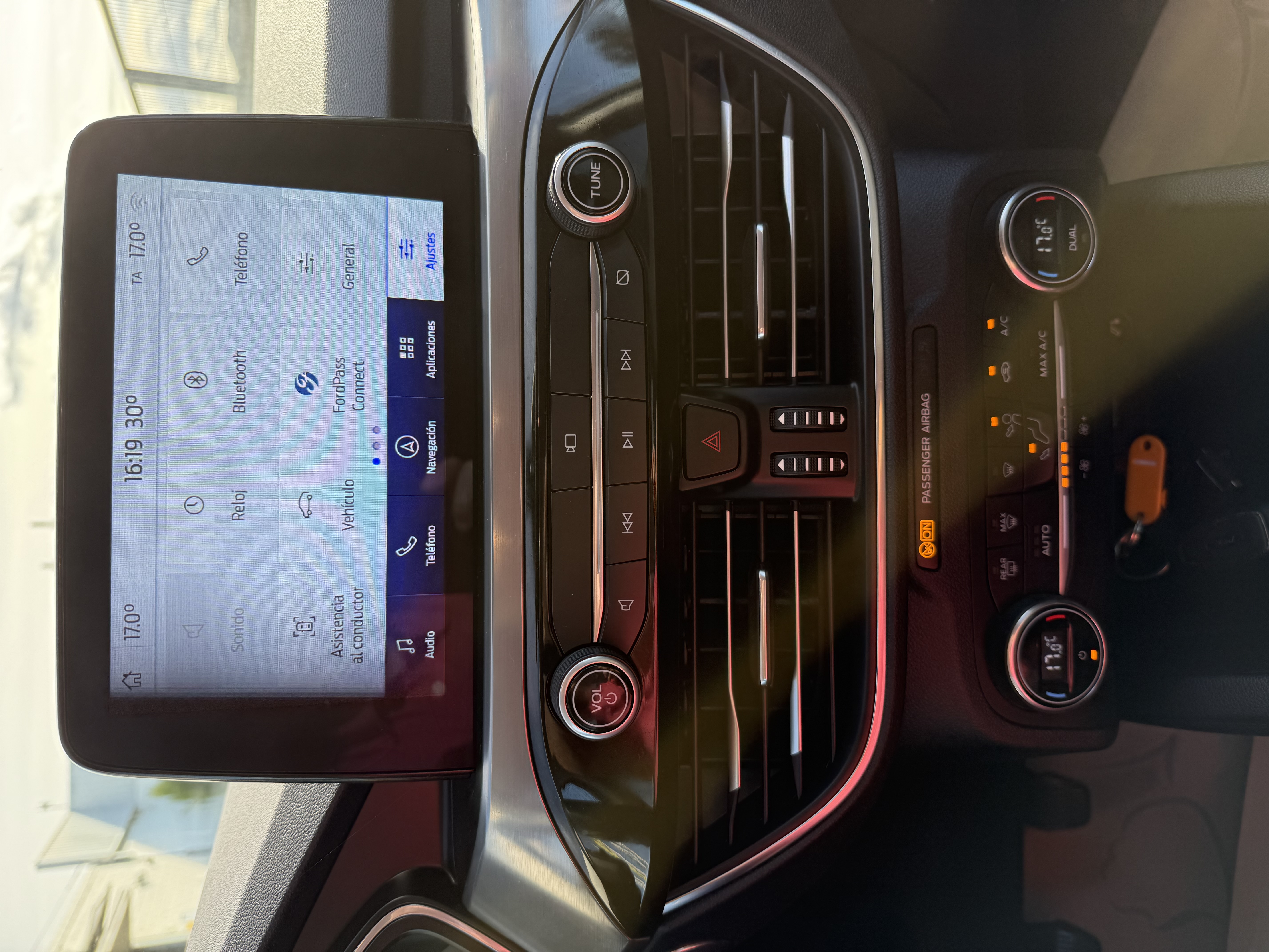 Ford Kuga Titanium 1.5 EcoBoost 150 cv. DIESEL foto 15