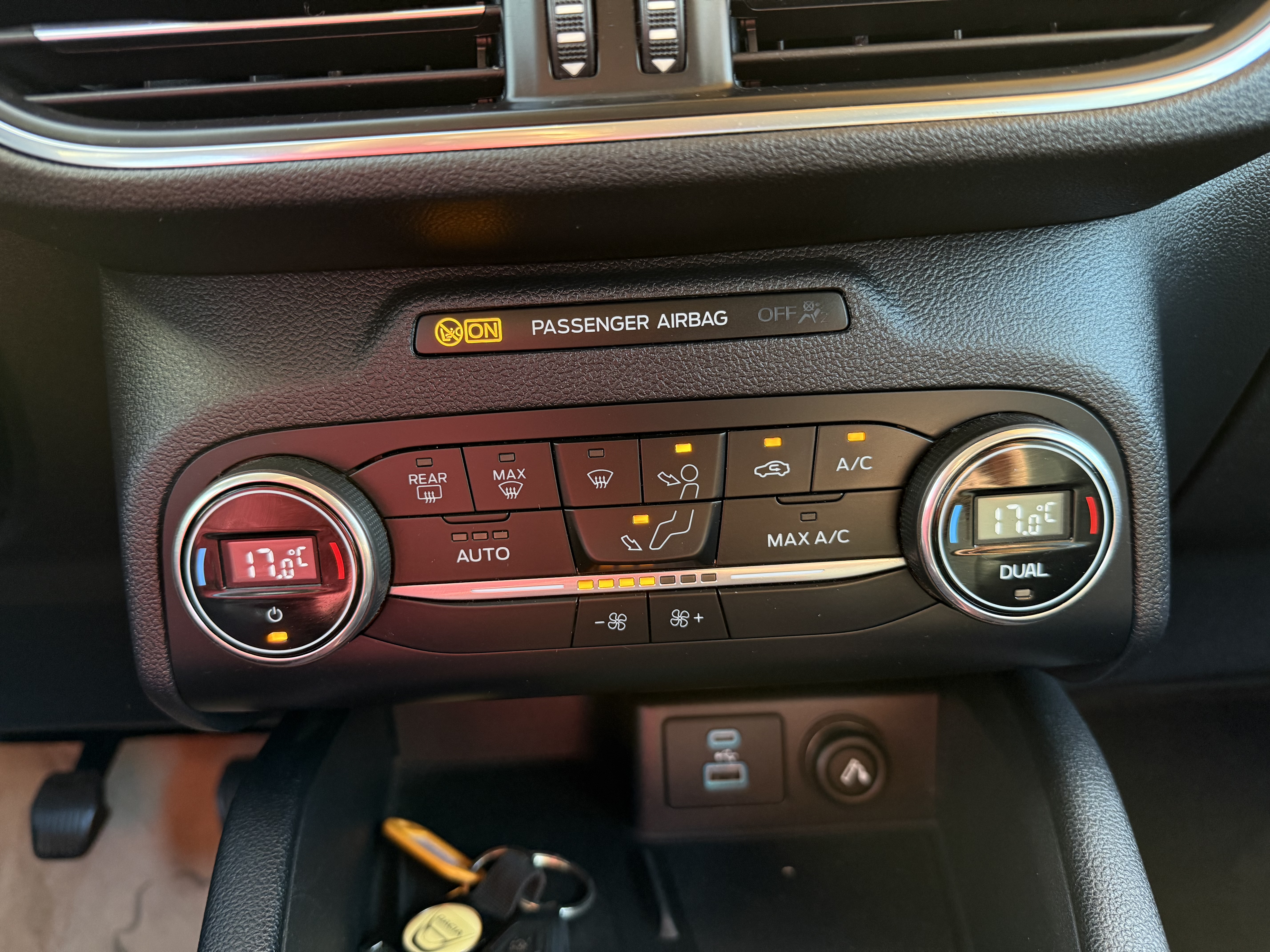 Ford Kuga Titanium 1.5 EcoBoost 150 cv. DIESEL foto 17