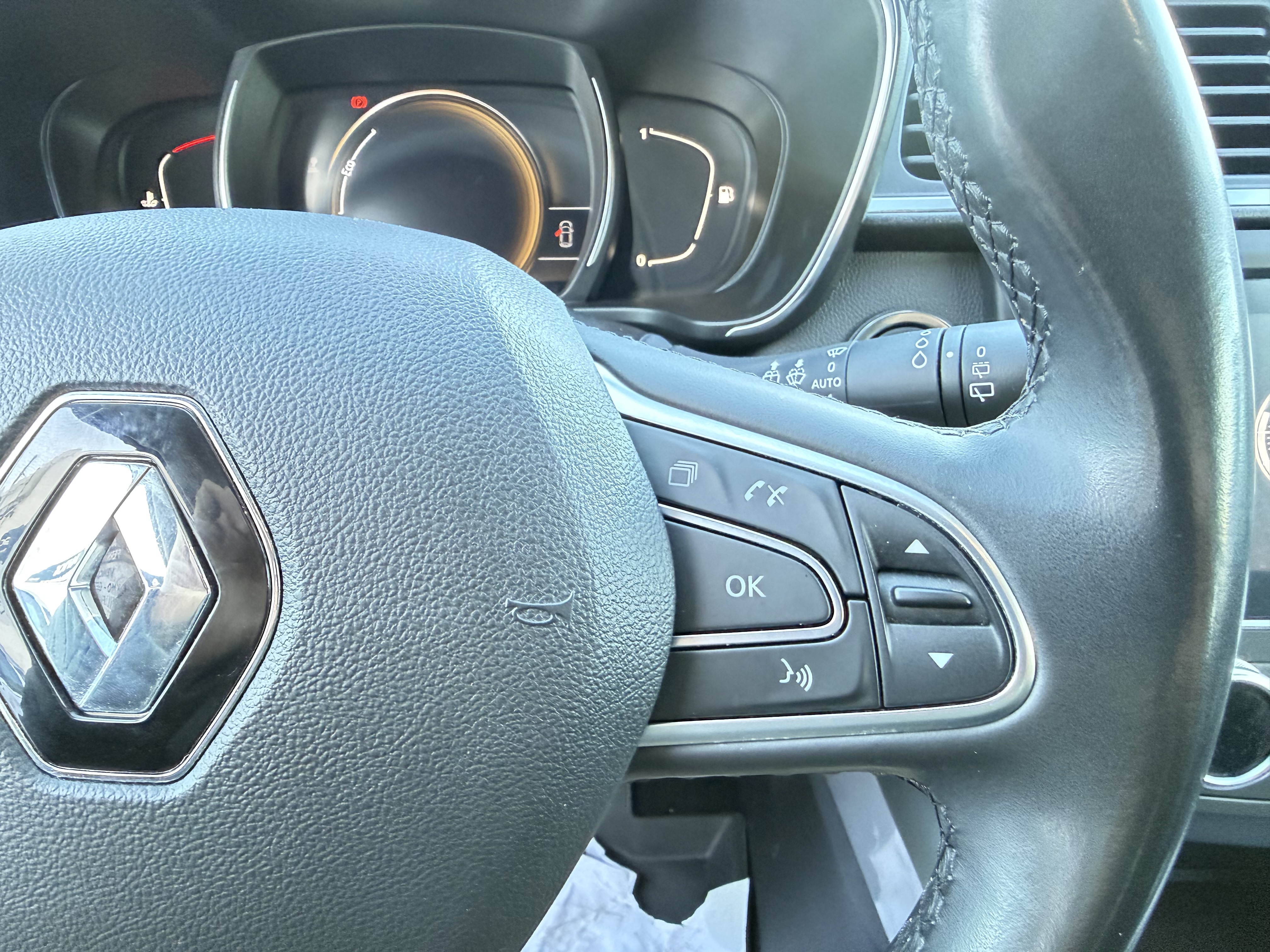 Renault Kadjar Zen GPF TCe 140cv. miniatura 14