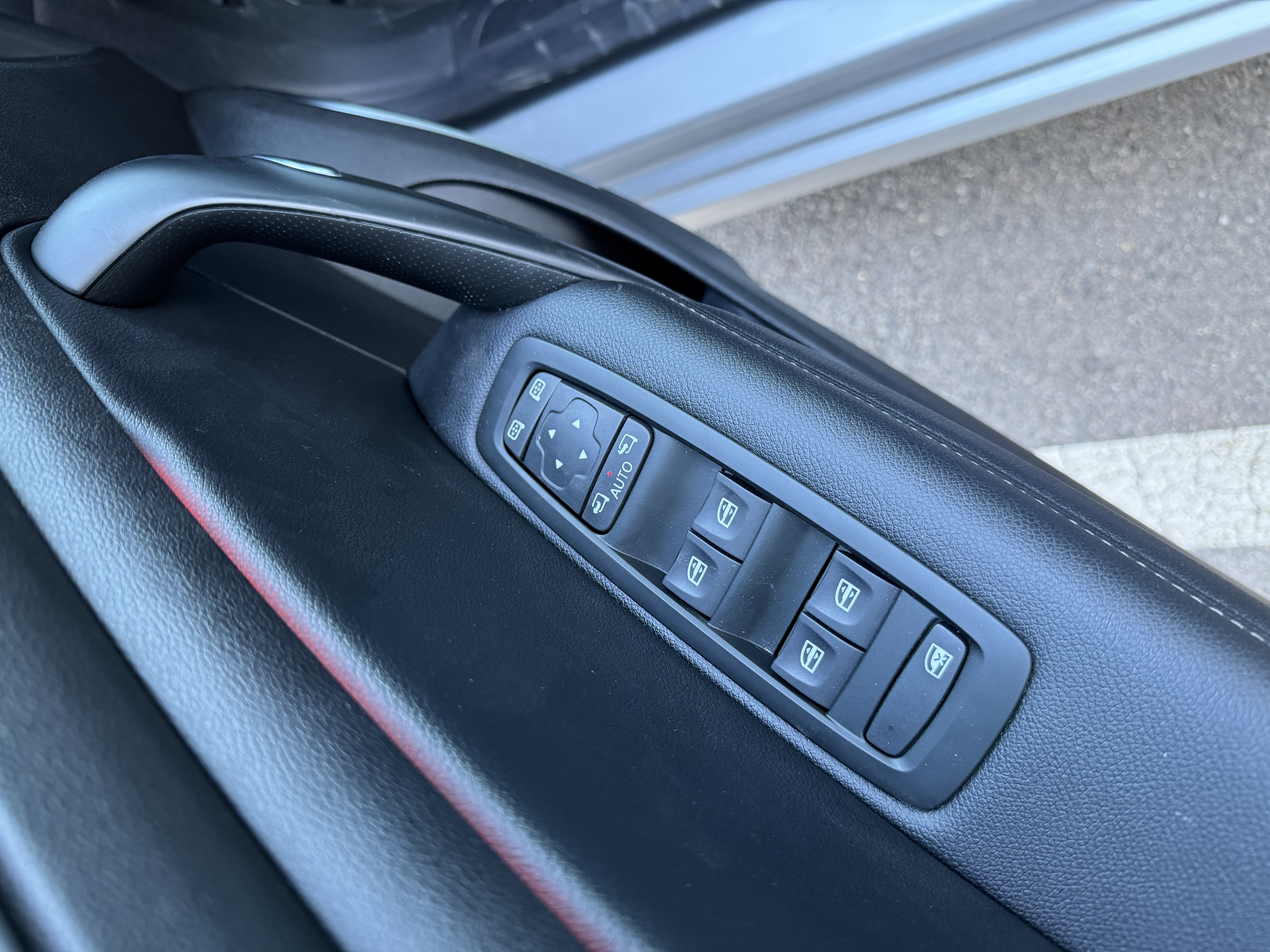 Renault Megane S.T. Zen TCe GPF 140cv miniatura 14