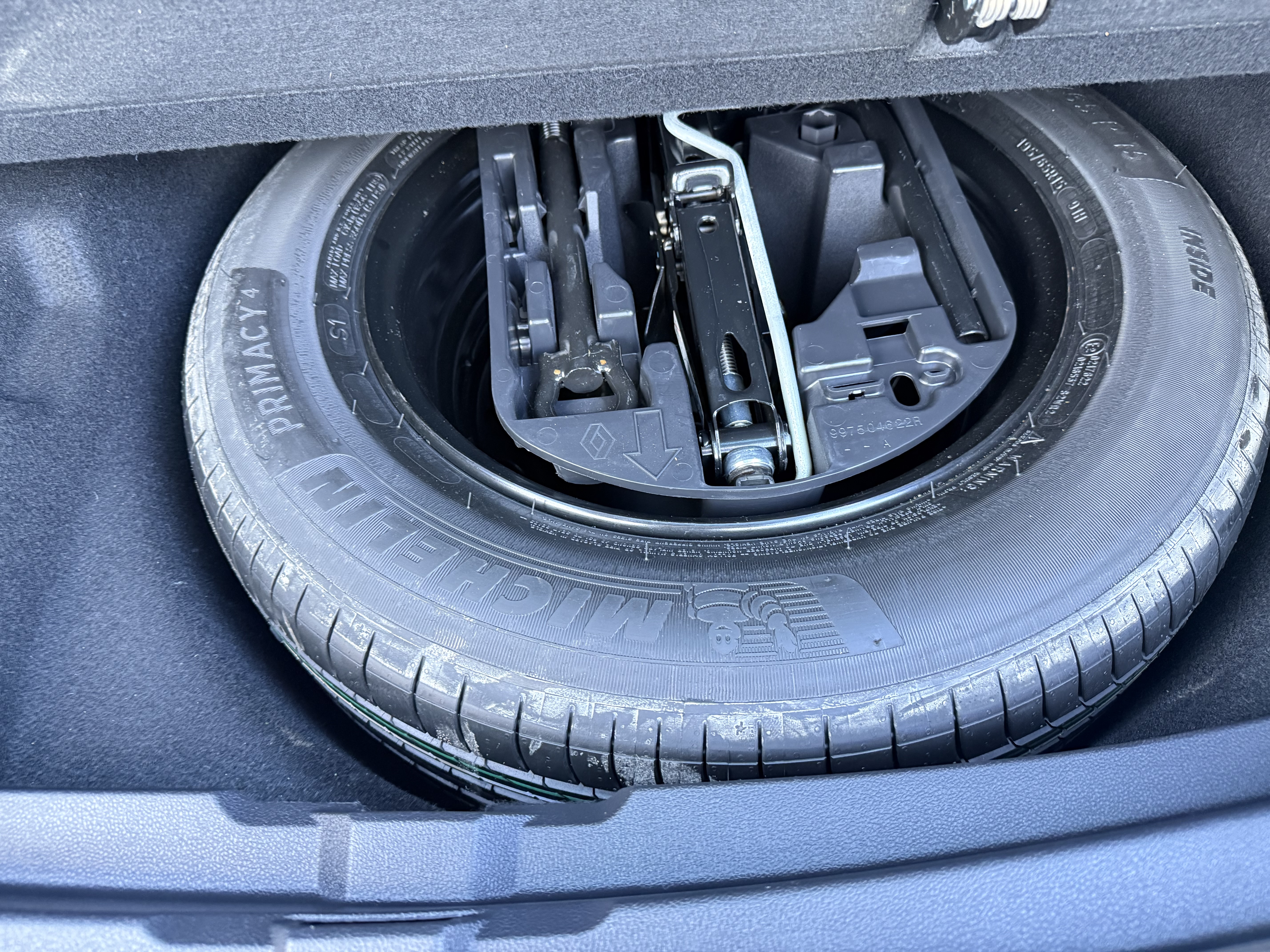 Renault Megane S.T. Zen TCe GPF 140cv foto 9