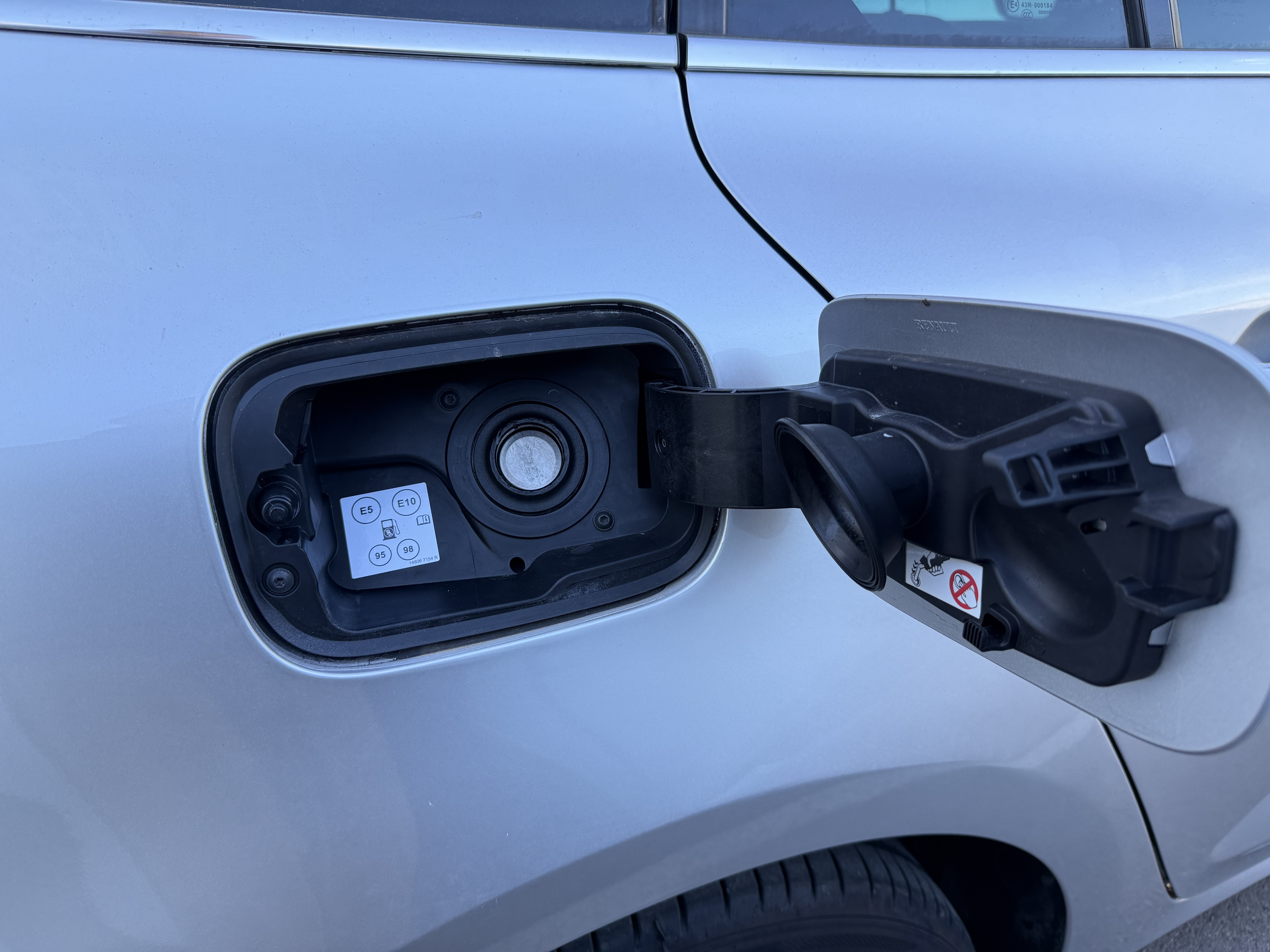 Renault Megane S.T. Zen TCe GPF 140cv foto 10