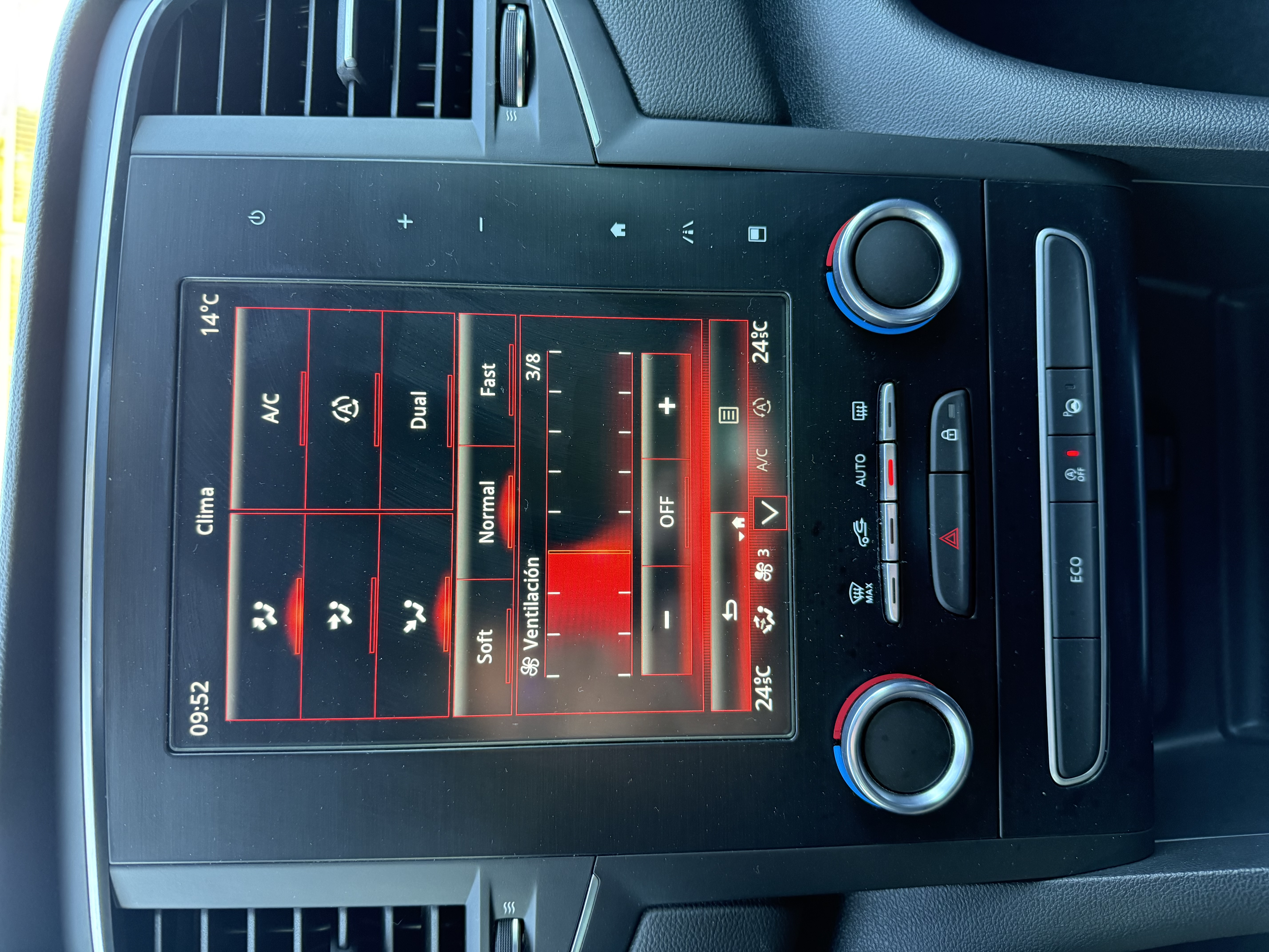 Renault Megane S.T. Zen TCe GPF 140cv foto 28