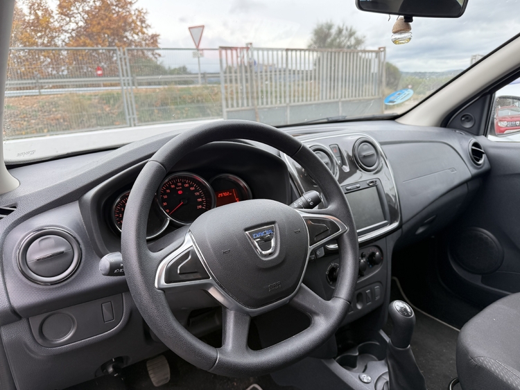Dacia Sandero Essential ECO-GLP 100cv. foto 13