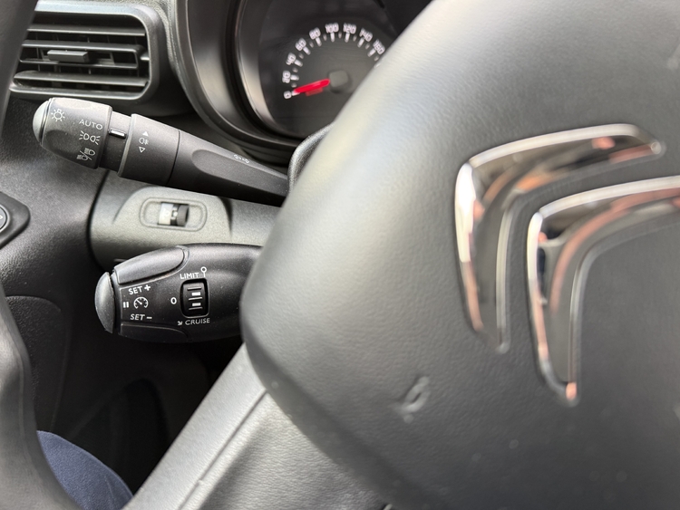 Citroen Berlingo  Talla M BlueHDi 100 CLUB foto 18