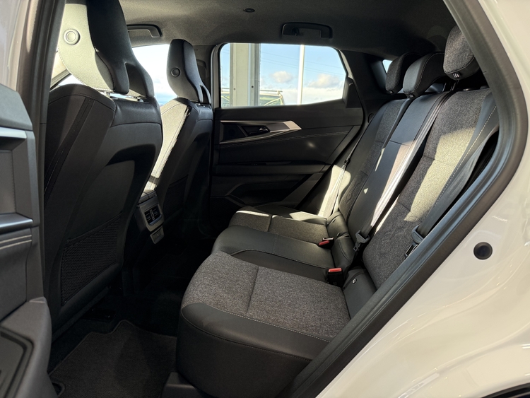 Renault Austral Techno ETech Full Hybrid 200cv. foto 12