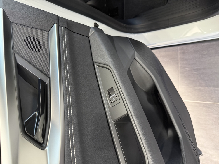 Renault Austral Techno ETech Full Hybrid 200cv. foto 13