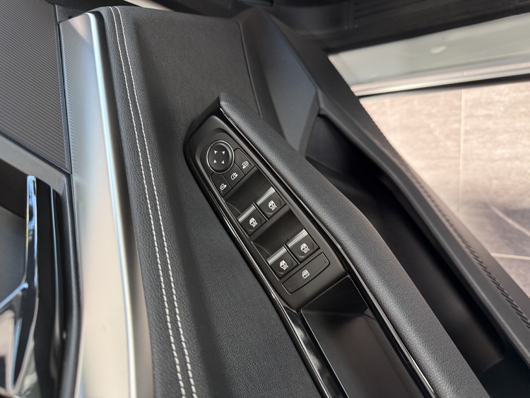 Renault Austral Techno ETech Full Hybrid 200cv. foto 15