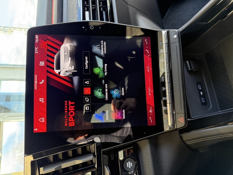 Renault Austral Techno ETech Full Hybrid 200cv. foto 35