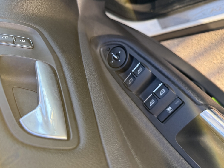 Ford Kuga 2.0 TDCi 140 4x2 Titanium foto 17