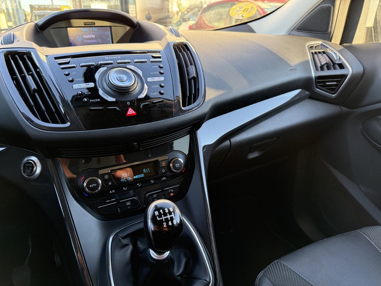 Ford Kuga 2.0 TDCi 140 4x2 Titanium foto 35