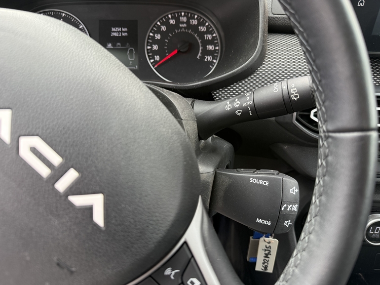 Dacia Sandero Expression ECOG 100cv. foto 20