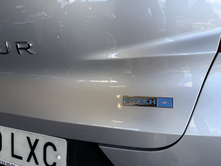 Renault Captur Zen ETECH Hibrido 145 cv. foto 9