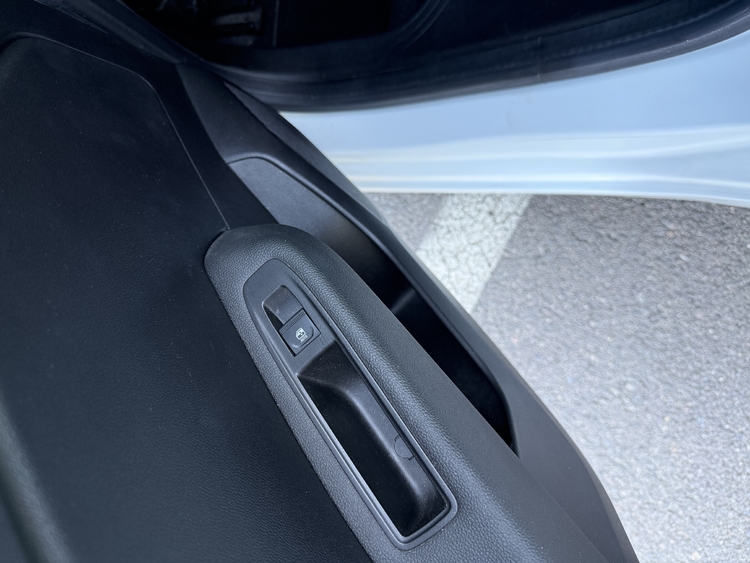 Renault Clio Zen Blue dCi 100cv. foto 10
