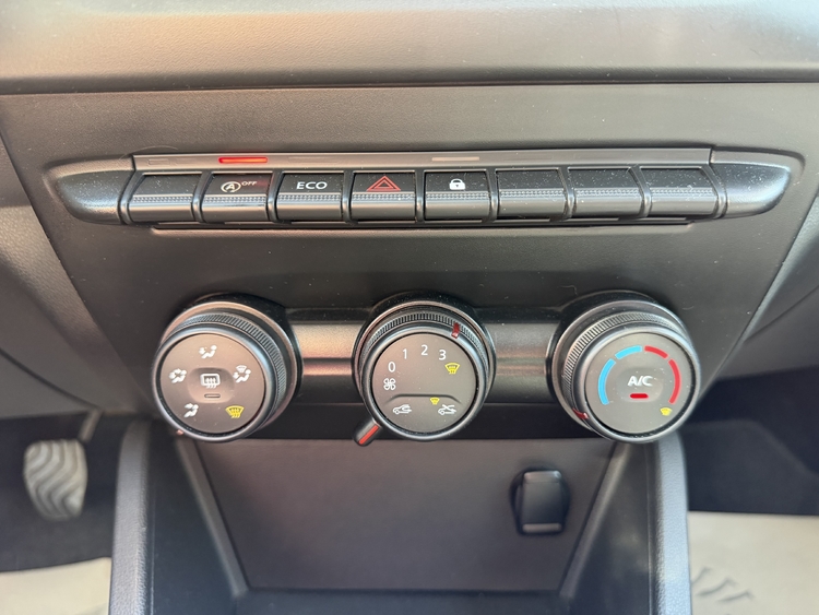 Dacia Duster EssentIAL Blue dCi 4X2 - 115cv. foto 26
