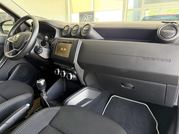 Dacia Duster Prestige TCE 4X2 GPF - 140 cv. GASOLINA foto 21