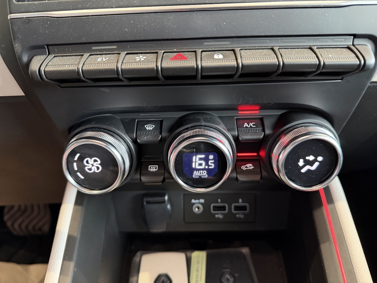 Renault Clio Techno ETech Hibrido 145cv. foto 25