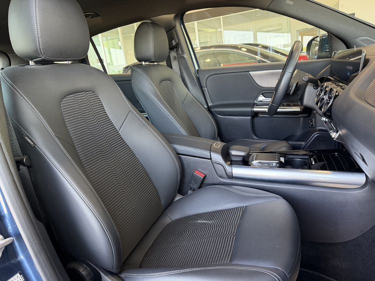 Mercedes Benz GLA 180 PROGRESIVE 136 cv. GASOLINA foto 20