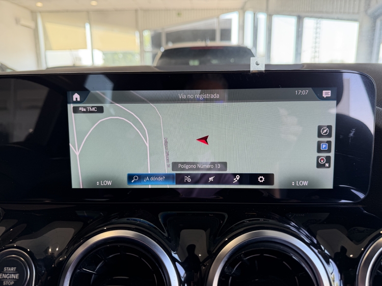 Mercedes Benz GLA 180 PROGRESIVE 136 cv. GASOLINA foto 32