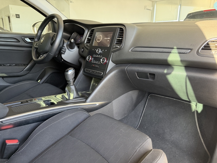 Renault Megane Limited + 1.5 DIESEL 115cv.  foto 16