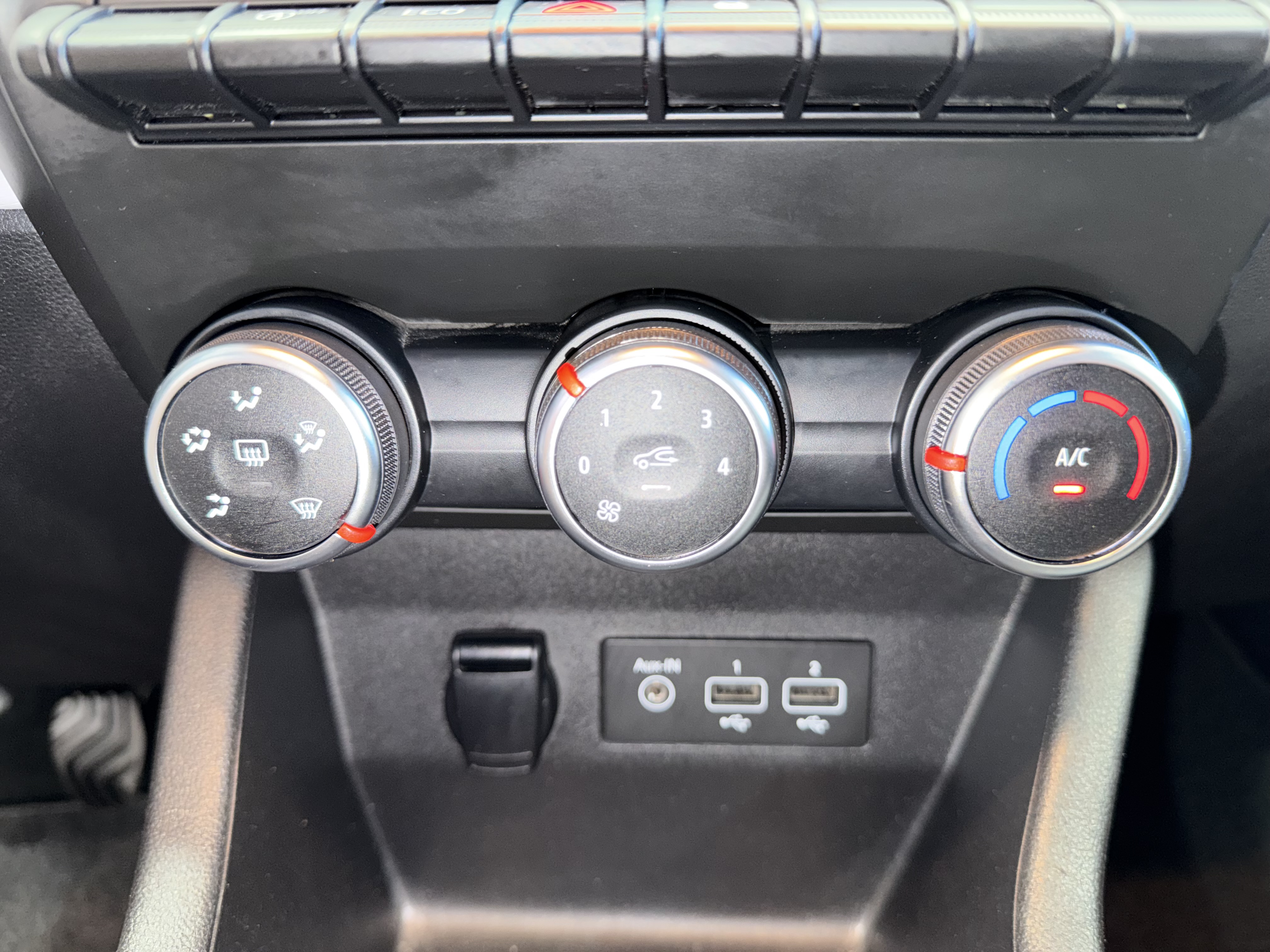 Renault Clio Serie limitada Limited TCe - 91cv. - miniatura 32
