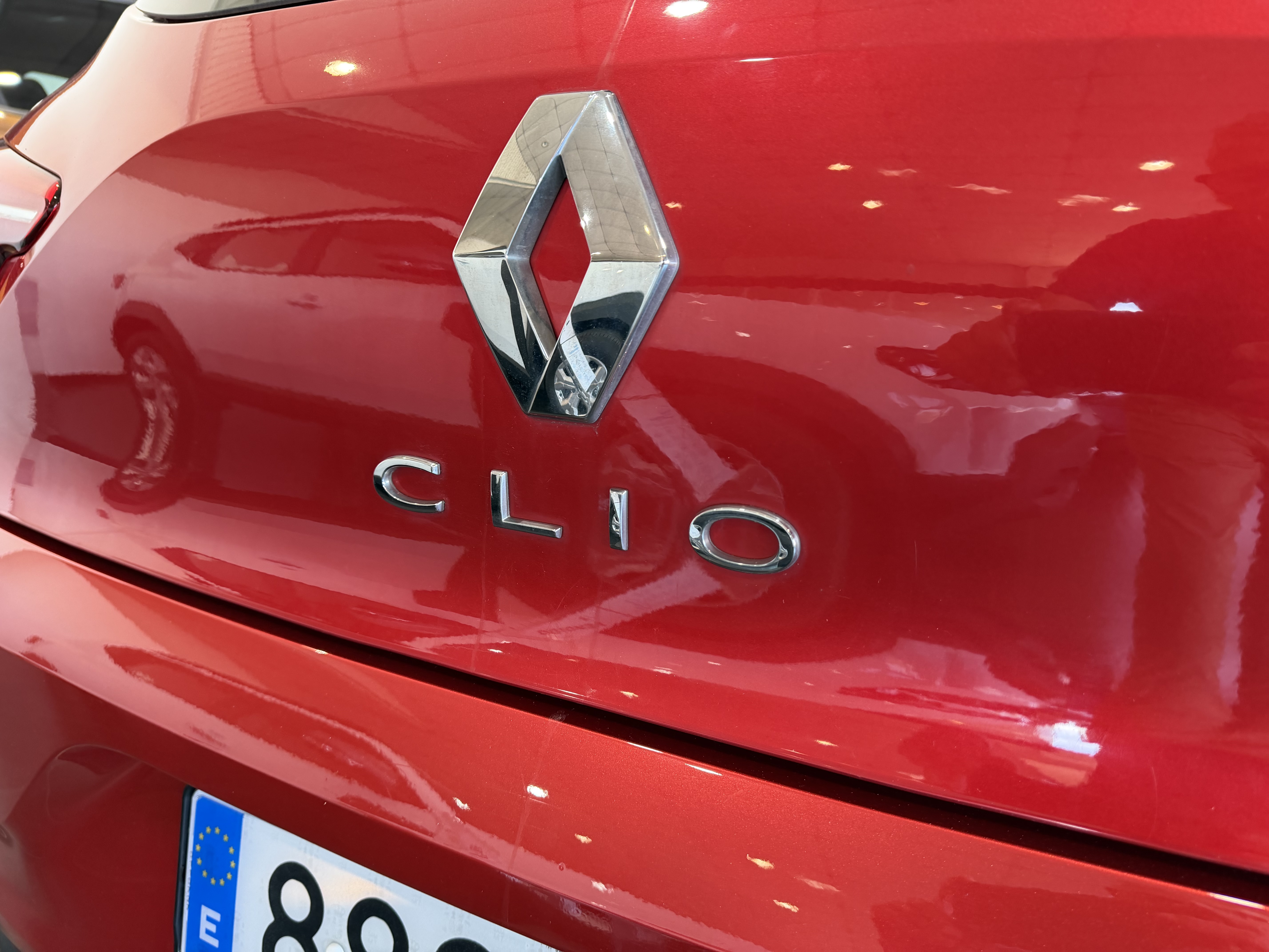 Renault Clio Serie limitada Limited TCe - 91cv. - foto 10