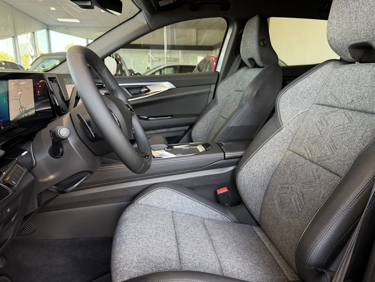 Renault Austral Techno ETech Full Hybrid 200cv. foto 15